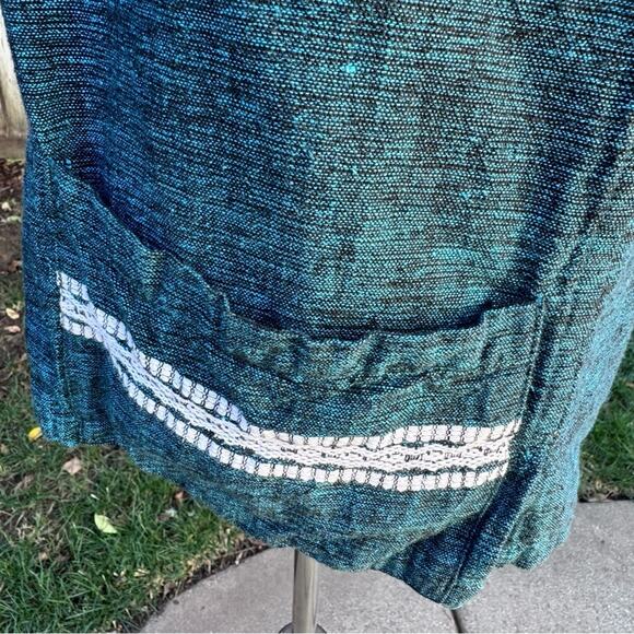 Vintage Green and White Striped Pockets Woven Button up Men's See Measurements - Picture 9 of 9